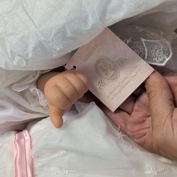 Pristine Lee Middleton Original Porcelain Doll Heavenly Collectible - Picture 5 of 16